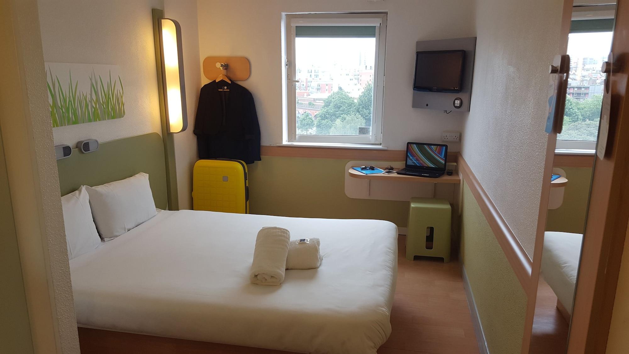 Ibis Budget Leeds Centre Crown Point Road Екстер'єр фото